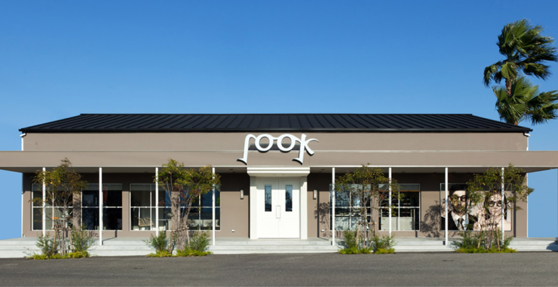 EYE WEAR SALON LOOK